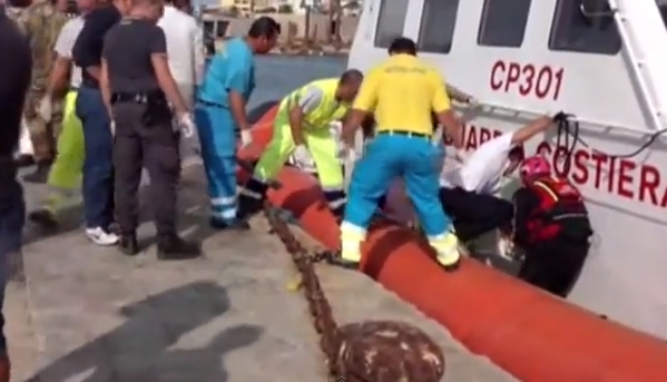 Doliu national in ITALIA, dupa tragedia de la Lampedusa (VIDEO)