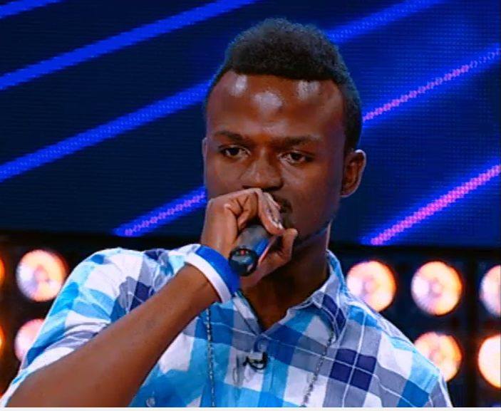 X Factor 2013! Ii place “miuzica” si canta in baie! Pata de culoare care a impresionat-o pe Delia! (VIDEO)