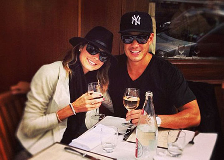 Stacy Keibler l-a inlocuit pe George Clooney cu milionarul “Sarac”
