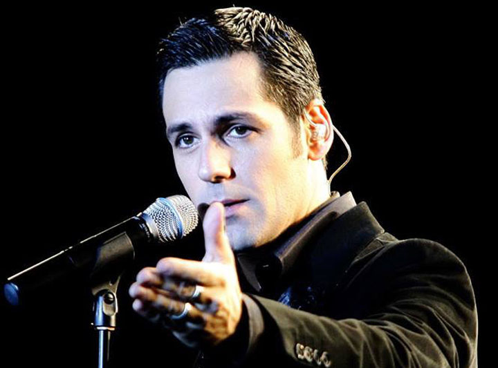 Stefan Banica are cel mai frumos cadou pentru fanii sai, de Sarbatori: Asculta-l interpretand colindul „O, brad frumos” (VIDEO)