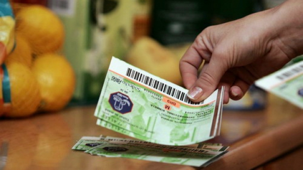 Bugetarii, loviti din toate partile! Salariile si tichetele raman doar o iluzie