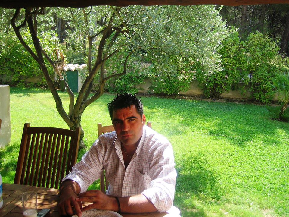 Cu gandul la fosta, Marcel Toader este asaltat de femei