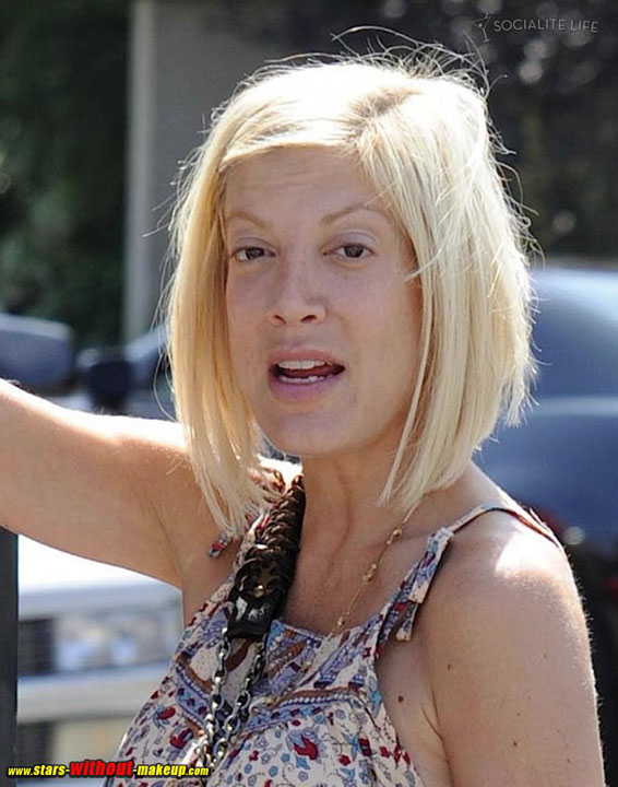 Tori Spelling: “Katie Holmes, un robot de plastic”