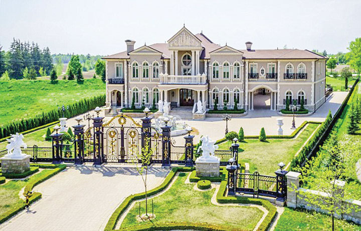 Au construit o replica a Versailles-ului special pentru nunta!