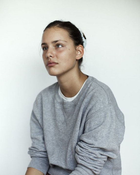 Moffy, modelul sasiu care sfideaza standardele de frumusete din moda
