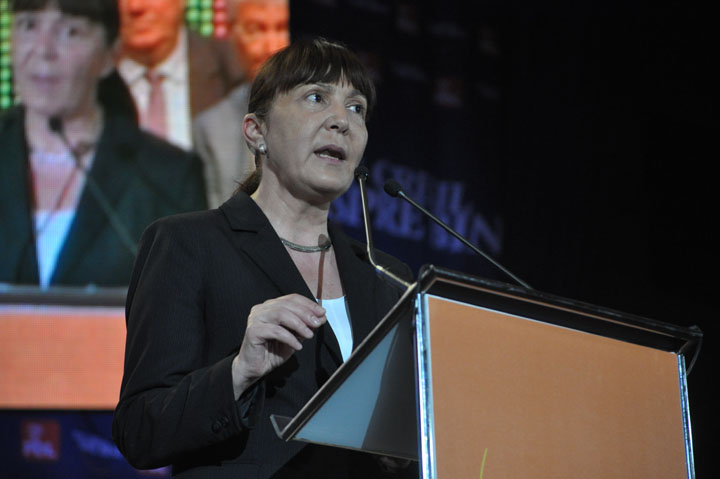 Macovei: Descentralizarea, cadoul lui Ponta pentru ”baroni”
