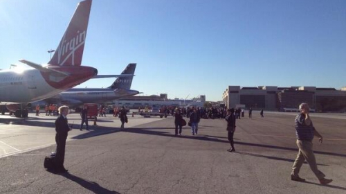 Soc si groaza la aeroport! Trei persoane au fost impuscate!