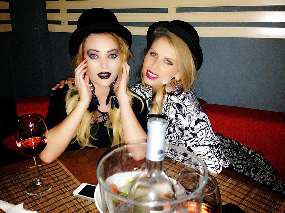 Andreea Banica si Delia au petrecut impreuna de Halloween!