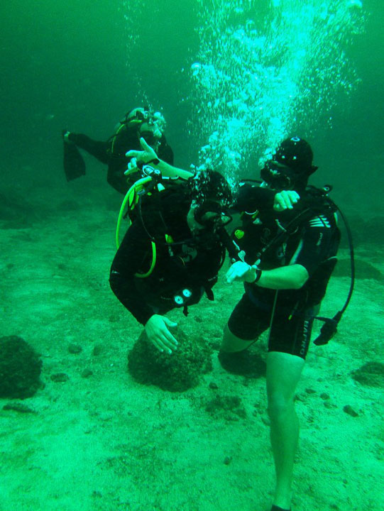 jen scuba - Ziarul National