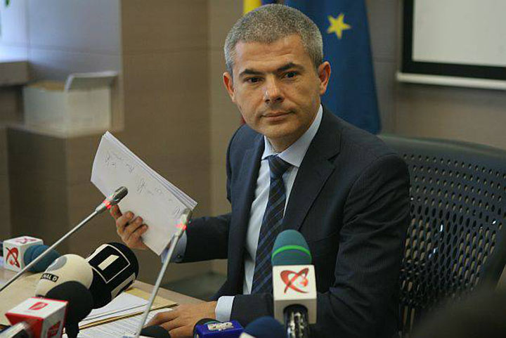Omul care s-a ocupat de privatizarea esuata de la Oltchim, audiat la DNA!