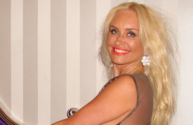 Moment delicat pentru Vica Blochina: Blonda a ramas fara haine in aeroport!