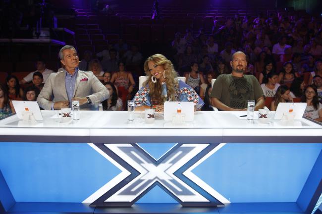 Juratii „X Factor” nu s-au indurat sa il dea afara! Decizie fara precedent luata de membrii juriului!