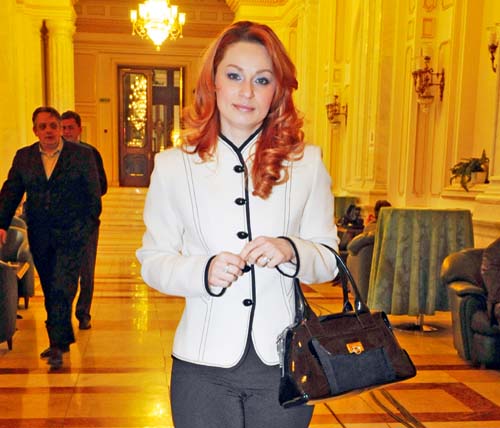 CRISTINA-POCORA-FANE-2 - Ziarul National