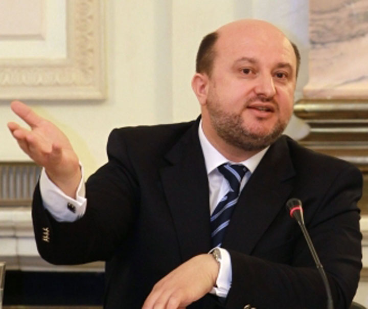 Ministerul Finantelor se imprumuta cu un miliard de euro