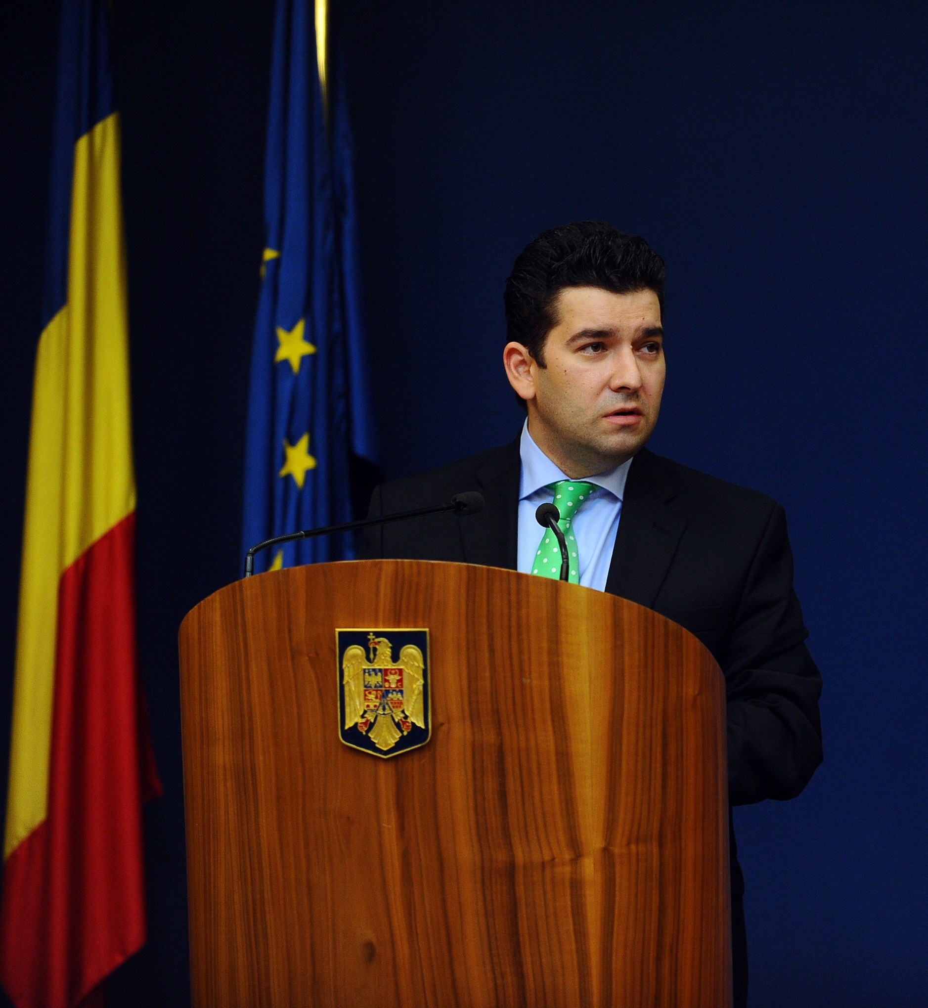 Liviu Voinea: Pensiile se vor majora cu 4%, iar salariile bugetarilor, cu 10%