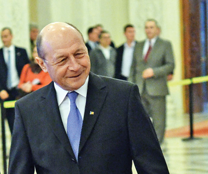 Traian Basescu - Discurs Parlament - Narcis Pop (15) - Ziarul National