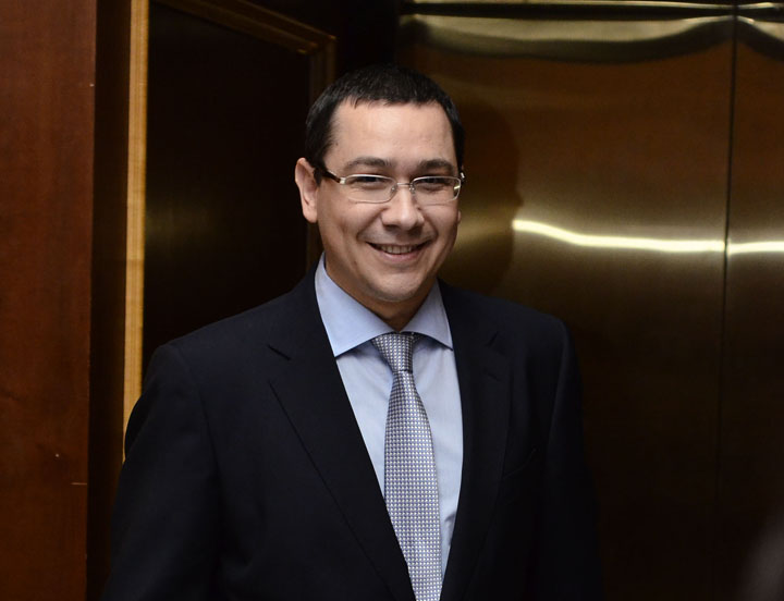 Ponta aduna scamele de pe Kovesi si Bica