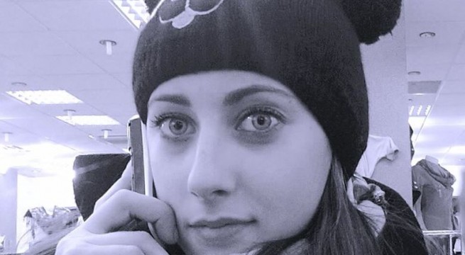 Eleva care a cazut de la etaj, incercand sa coboare pe cearsafuri, a murit
