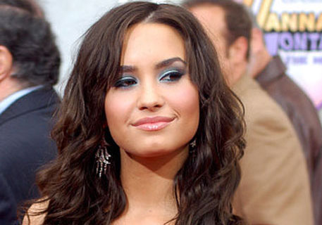 Demi Lovato: “Nu puteam sta nici 30 de minute fara sa ma droghez”