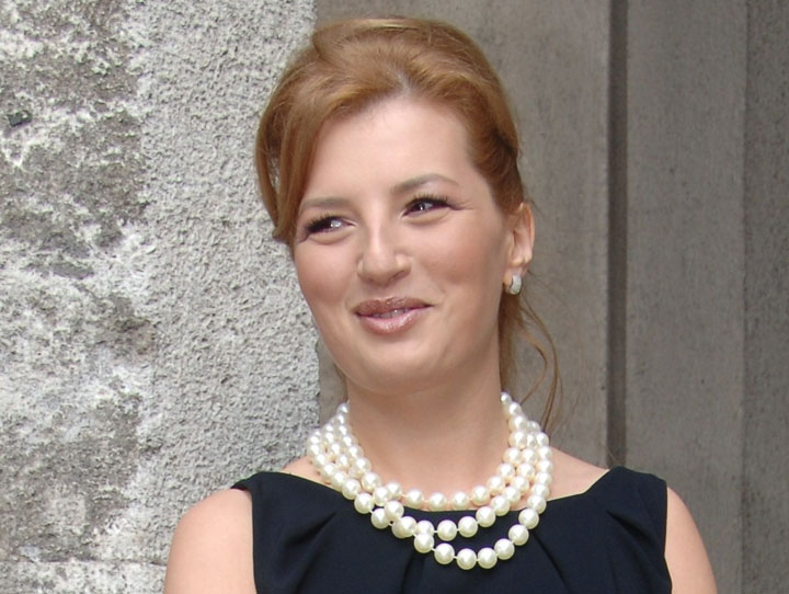 Ioana Basescu, ceruta in casatorie