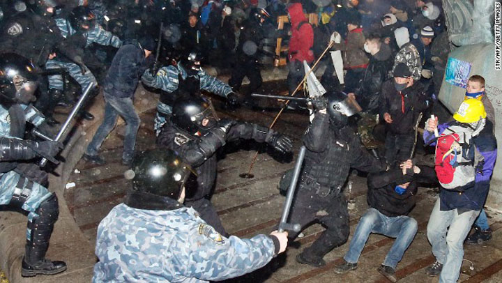 Parchetul General din Kiev face dosare protestatarilor
