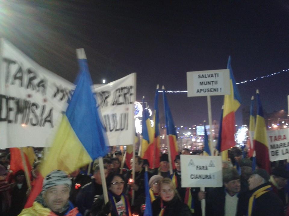 Centrul Capitalei, blocat de 2.000 de protestatari