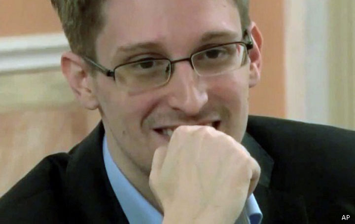 Edward Snowden - Ziarul National