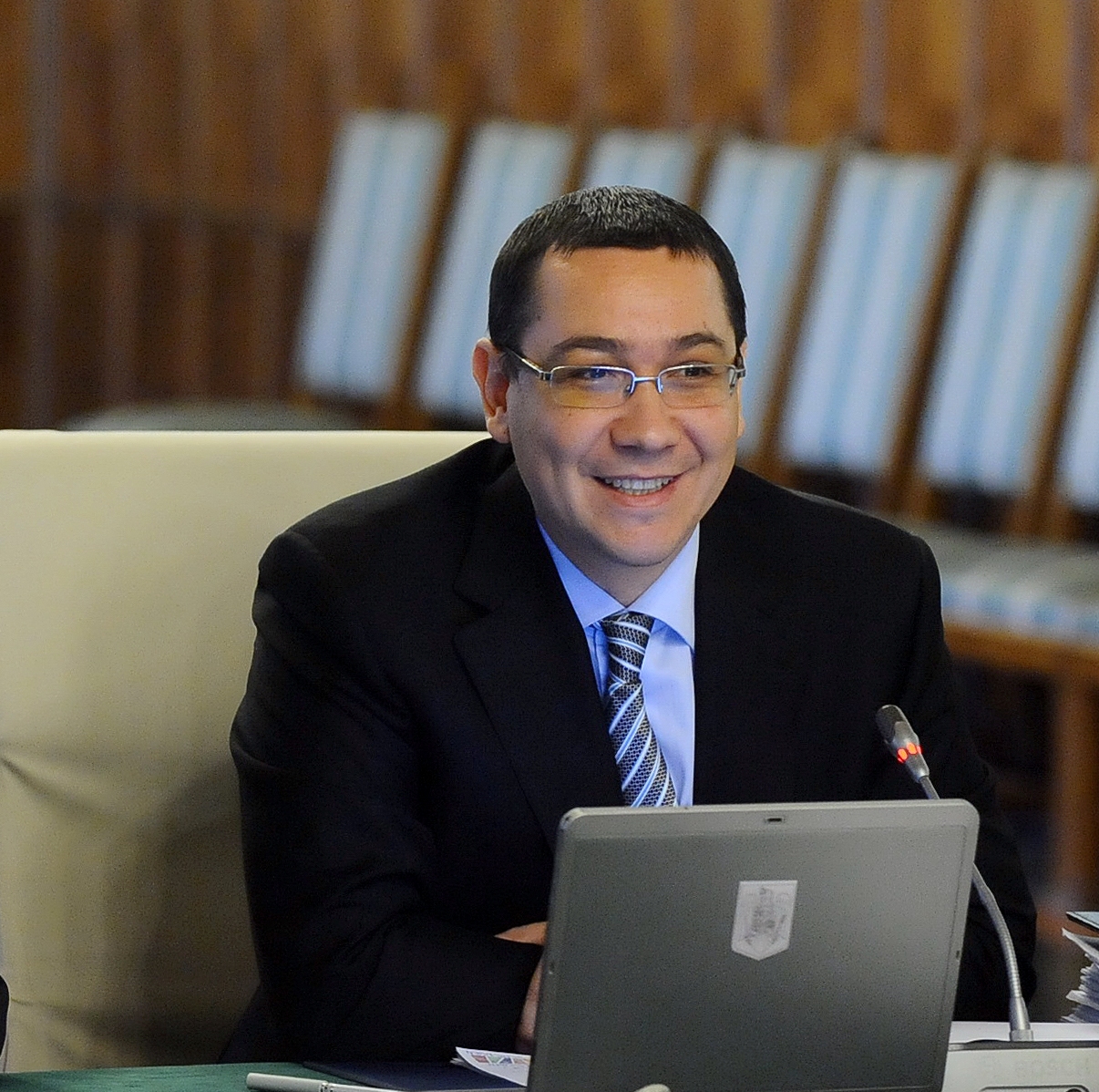 Adrian Nastase, condamnat politic si o victima a regimului Basescu, in opinia lui Ponta