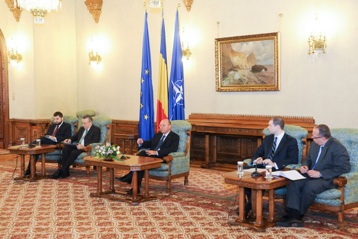 Traian Basescu: „Nu sustin acciza pe carburanti”