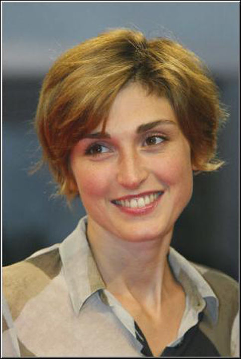 Julie_Gayet - Ziarul National