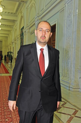 KELEMEN HUNOR-FANE (1) - Ziarul National