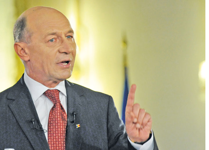 Basescu: Ponta nu trebuie sa fie presedinte. Romania s-ar scufunda in neincredere