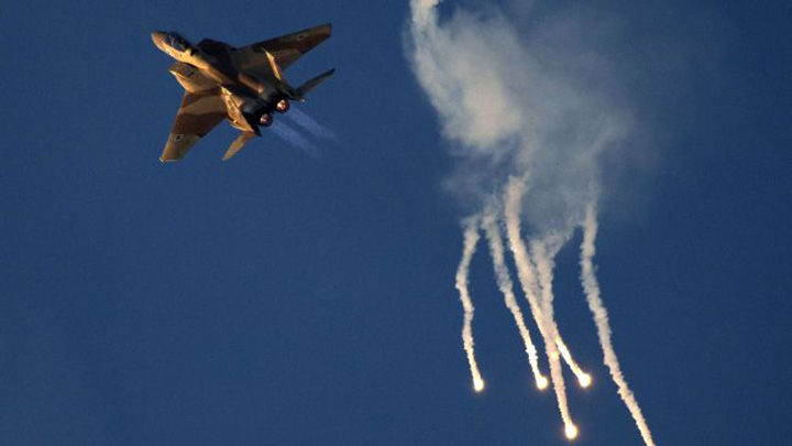 Gaza, bombardata la inmormantarea lui Ariel Sharon