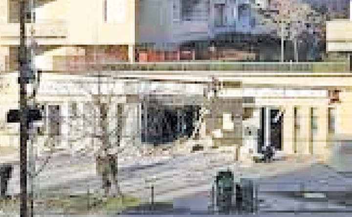 Ungurii isi arunca bancile in aer