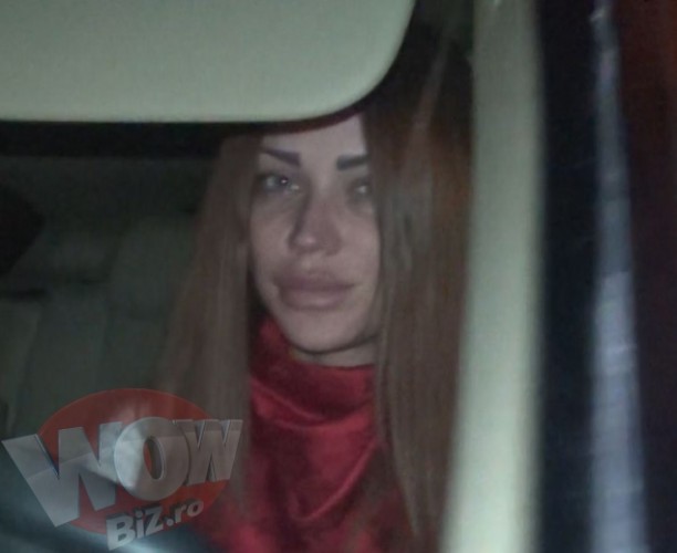 Bianca Dragusanu, la usa lui Victor Slav, cu ochii umflati de plans, la 3 dimineata!