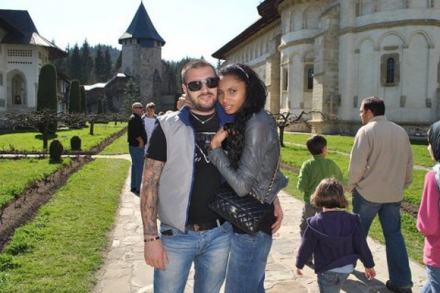 O vedeta din Romania a primit inelul de logodna! Cine e fericita!