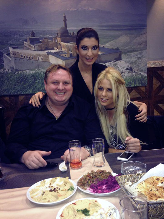 Radu Groza imparte tot cu Roxana Nemes