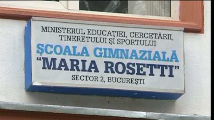 Directoarea scolii nr. 10 si-a dat demisia, in urma scandalului cu invatatoarea si cadourile