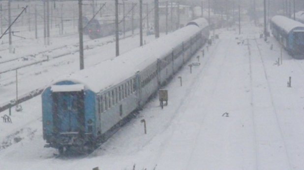 VEZI LISTA TRENURILOR ANULATE, joi, din cauza vremii. Afla si care sunt liniile ferate cu circulatie restrictionata!