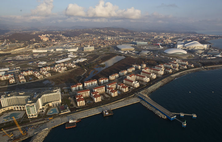 Satul Olimpic din Soci, scos la vanzare pe bucati