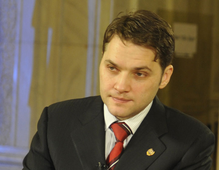 Dan Sova afla azi ce decid senatorii in privinta imunitatii sale