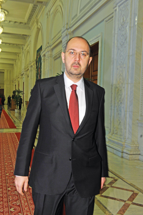 KELEMEN HUNOR-FANE (1) - Ziarul National