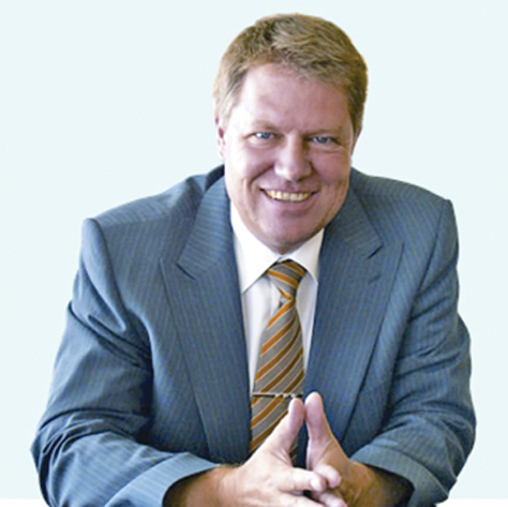 Iohannis trage la cantar cat Ponta plus toti pesedistii si acolitii lui