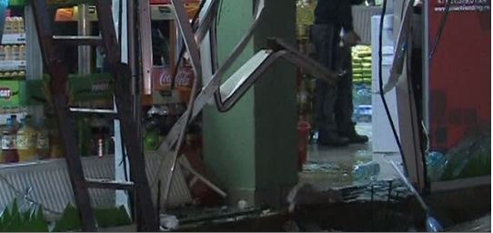 Doi morti, in urma accident rutier la Buzau. Au intrat cu masina intr-un magazin