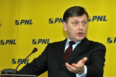 Antonescu, atac dur: „Ponta face comparatii nerusinate”