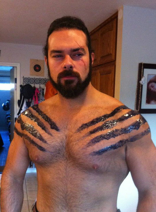 Un fan s-a facut Khal Drogo pentru ca din seria filmelor si pentru ca Daenerys