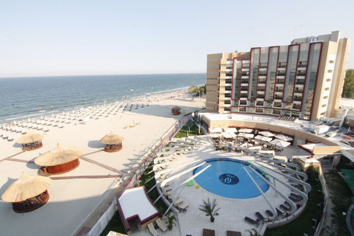 Cât te costă să petreci romantic ziua de 8 Martie la Mamaia? Hotelurile de pe litoral s-au pregătit deja
