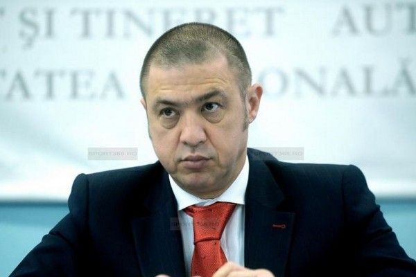 Rudel Obreja, retinut de DNA. Este acuzat de trafic de influenta!
