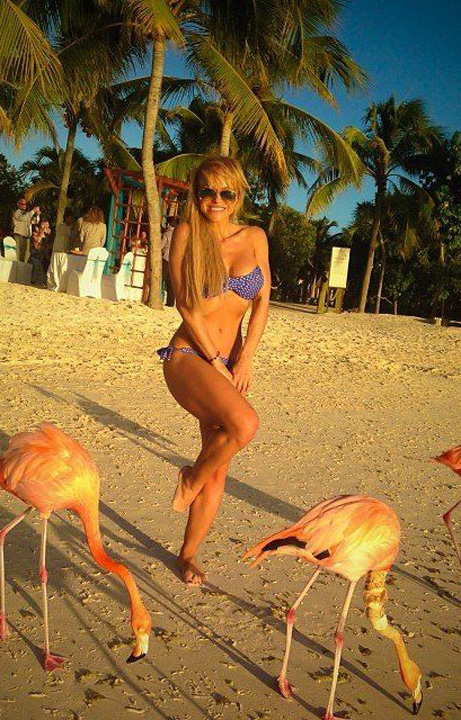 Anda face plaja in Aruba aproape in costumul lui Adam