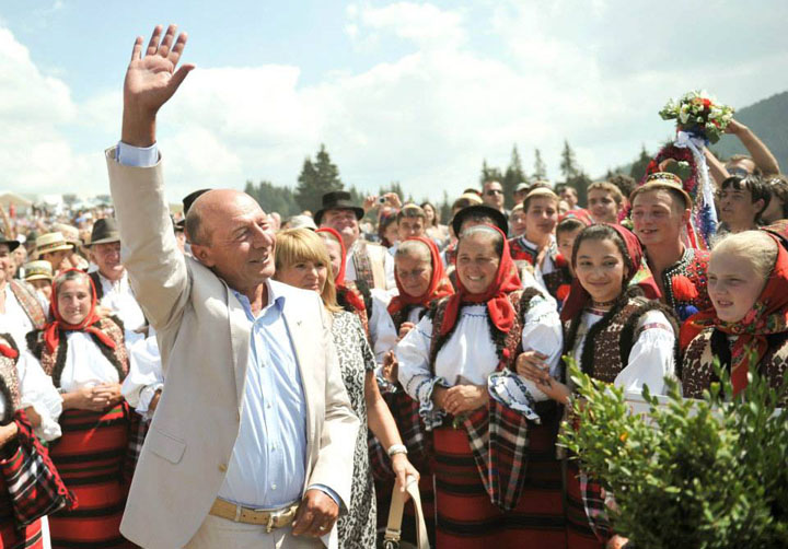 traian basescu - Ziarul National
